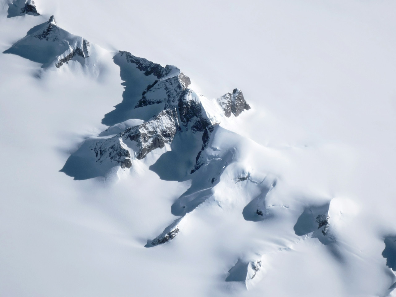 a mountain covered in snow, Ultra