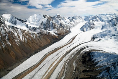 a road in the mountains, Standard