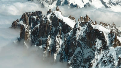 snow on rock mountain, Ultra